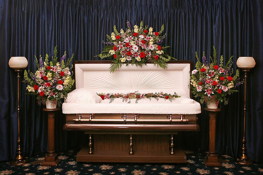 closed casket funeral pictures